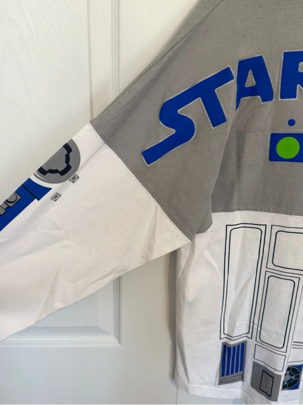 Star Wars x Disney Two-Tone Graphic Long Sleeve Spirit Jersey - R2D2 SMALL